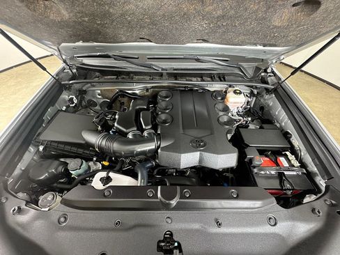 Certified 2019 Toyota 4Runner TRD Off-Road Premium image 22