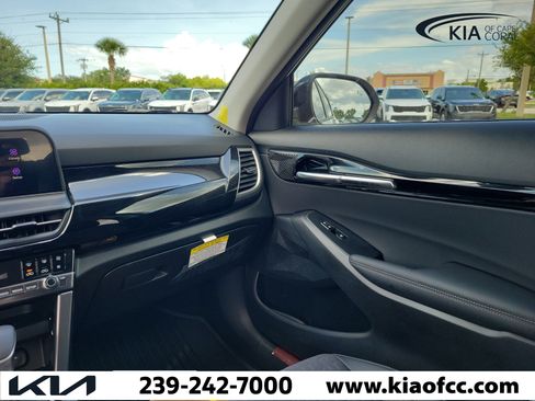 New 2026 Kia Seltos S FWD image 16