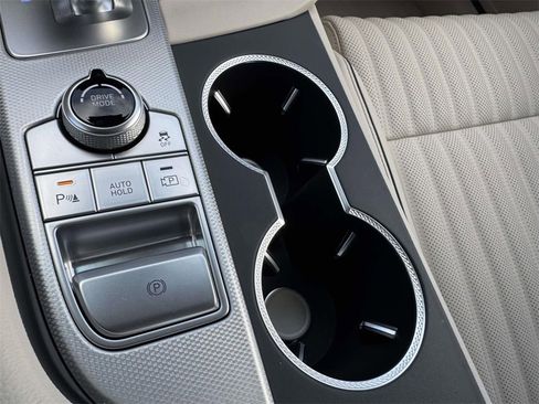 Certified 2026 Genesis G70 2.5T Prestige image 29