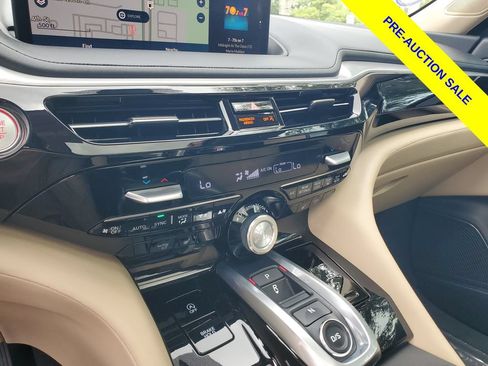 Certified 2024 Acura MDX w/ Technology Package FWD image 33