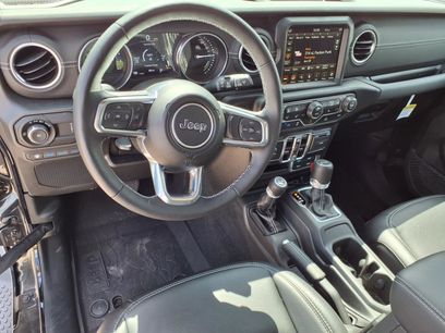 New 2023 Jeep Wrangler Unlimited Sahara w/ Cold Weather Group