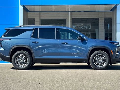 New 2026 Chevrolet Traverse LT image 4