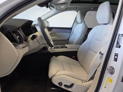 New 2026 Volvo XC90 B6 Ultra w/ Protection Package AWD/4WD image 8