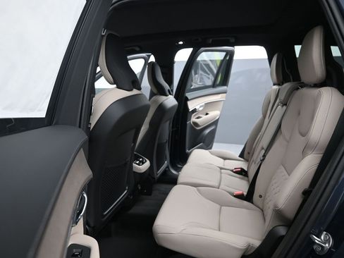 New 2026 Volvo XC90 B5 Plus image 21