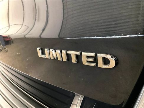 Used 2021 Jeep Grand Cherokee Limited AWD/4WD image 13