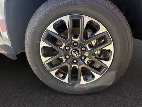 New 2026 Toyota Tundra Limited AWD/4WD image 9