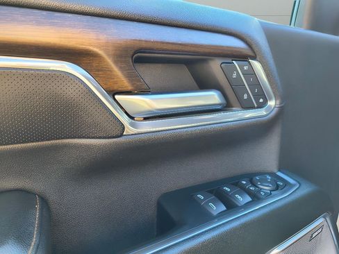 Used 2024 Chevrolet Silverado 2500 High Country w/ High Country Premium Package AWD/4WD image 16