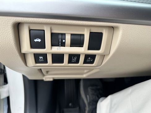 Used 2019 Subaru Legacy 2.5i Premium image 14