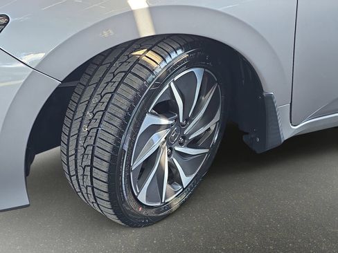 Used 2020 Honda Insight Touring image 32