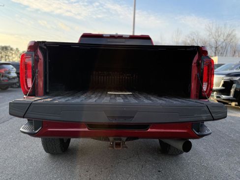 Certified 2022 GMC Sierra 3500 Denali image 10