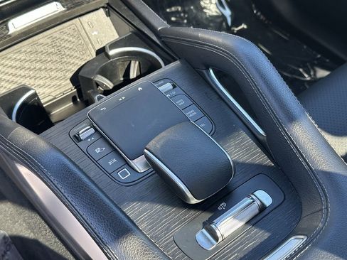 Certified 2025 Mercedes-Benz GLS 450 4MATIC image 34