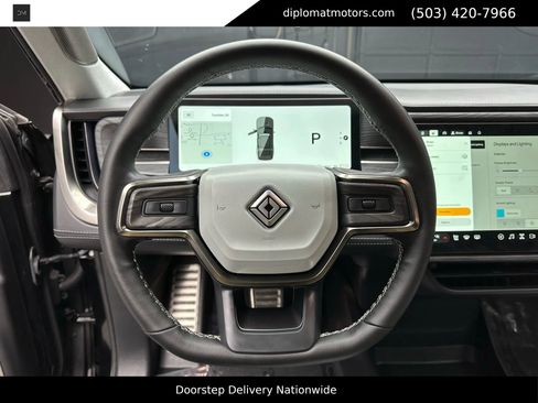 Used 2023 Rivian R1S Adventure image 30