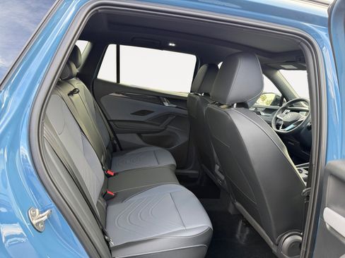 New 2026 Volkswagen Tiguan SE R-Line image 18