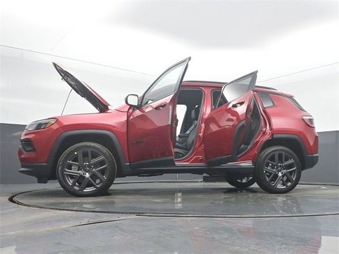 New 2026 Jeep Compass Latitude image 59