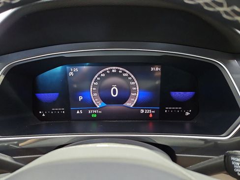 Certified 2023 Volkswagen Tiguan SE FWD image 20