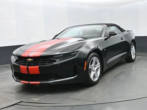 Used 2023 Chevrolet Camaro LT RWD image 1