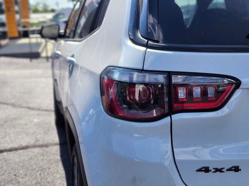 New 2026 Jeep Compass Limited w/ Sun, Sound & Navigation Group AWD/4WD image 9