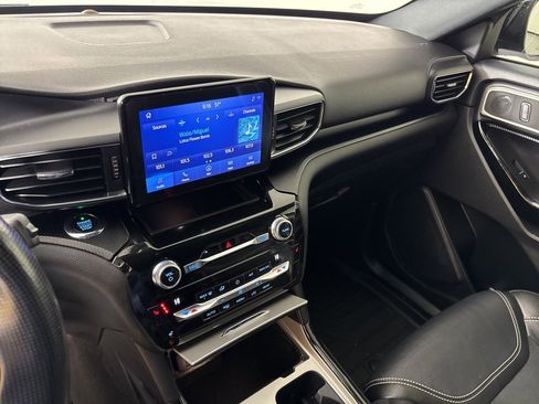 Used 2021 Ford Explorer ST image 24