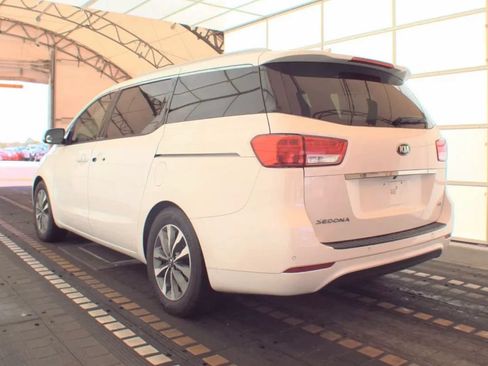 Used 2015 Kia Sedona SX FWD image 3