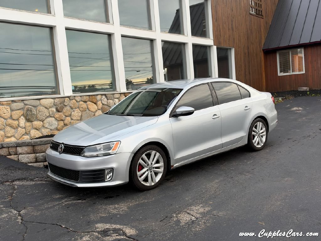 Used 2014 Volkswagen Jetta GLI FWD image 1
