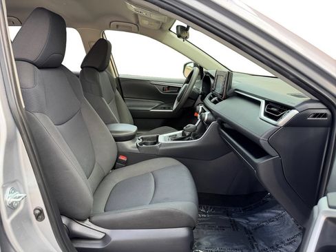 Used 2020 Toyota RAV4 LE w/ All Weather Liner Package AWD/4WD image 18