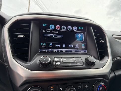 Used 2017 GMC Acadia SLT image 33