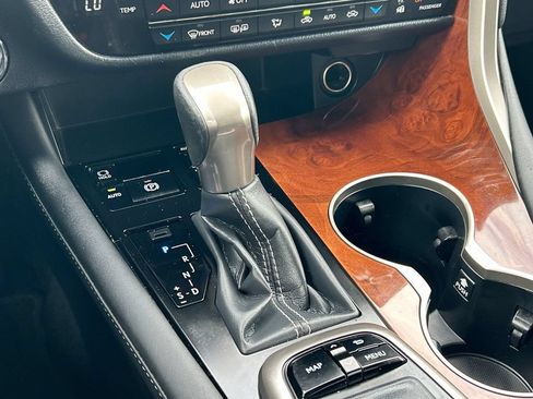 Used 2019 Lexus RX 350L FWD image 19