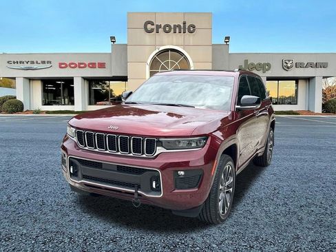 Used 2023 Jeep Grand Cherokee Overland RWD image 7