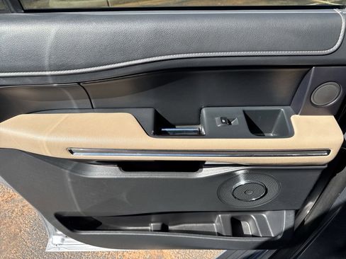 Used 2023 Ford Expedition Max Limited RWD image 40