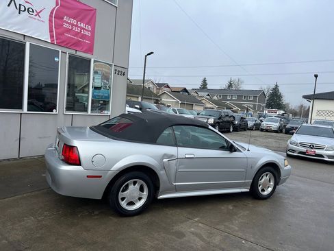 Used 2000 Ford Mustang Convertible image 8