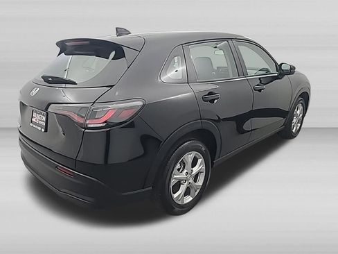 Used 2025 Honda HR-V LX image 4