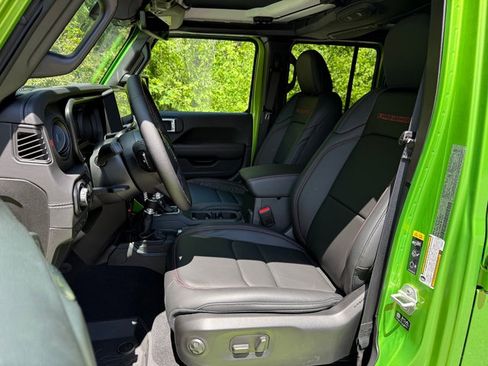 New 2025 Jeep Gladiator Rubicon image 13