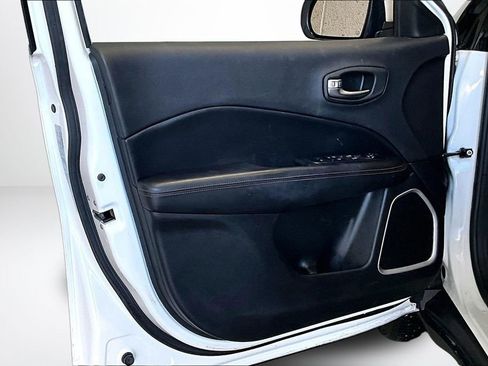 Used 2019 Jeep Compass Limited image 20