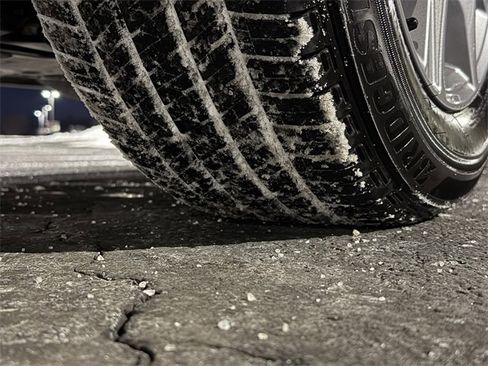 Used 2025 Honda CR-V EX image 12