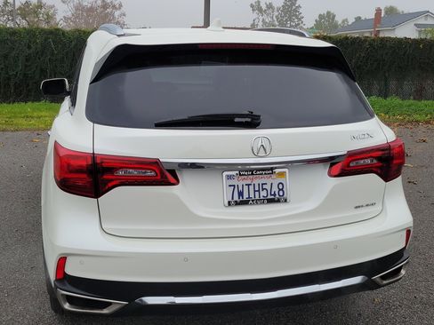 Used 2017 Acura MDX SH-AWD w/ Advance Package image 25