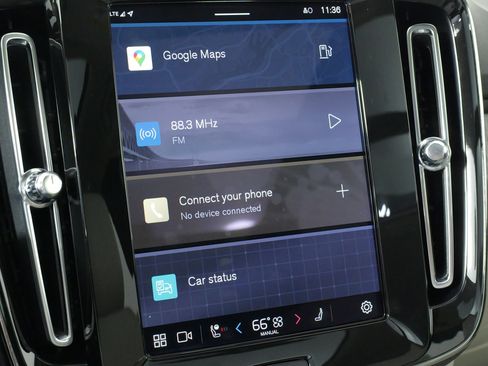 Used 2024 Volvo XC40 B5 Plus w/ Climate Package image 48