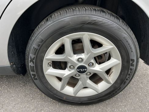 Used 2024 Kia Soul LX w/ Option Group 015 image 28