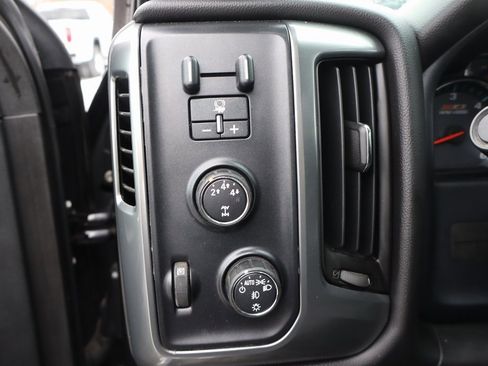 Used 2015 Chevrolet Silverado 2500 LT w/ LT Convenience Package image 9