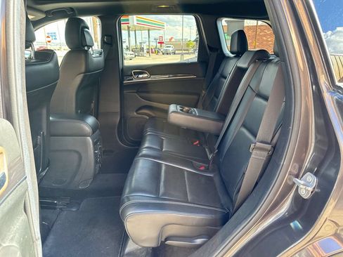 Used 2014 Jeep Grand Cherokee Overland w/ Advanced Technology Group AWD/4WD image 14