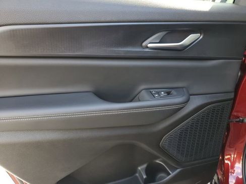 Certified 2023 Jeep Grand Cherokee L Laredo image 17