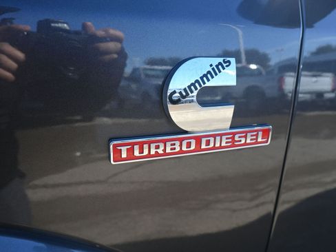 Used 2020 RAM 3500 Laramie image 12