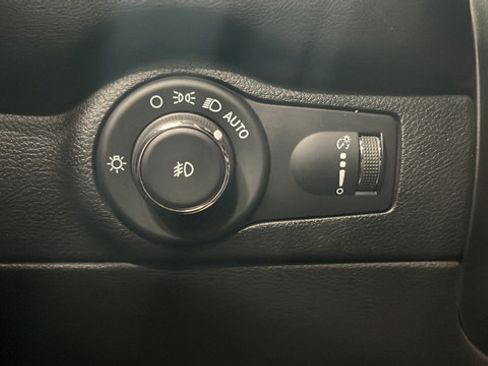Used 2022 Dodge Durango SRT w/ Black Package AWD/4WD image 34