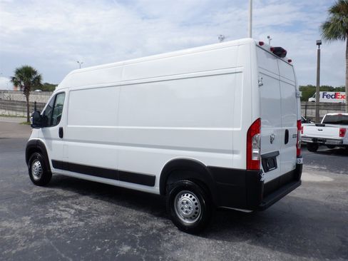 Used 2025 RAM ProMaster 2500 w/ Safety Group FWD image 3