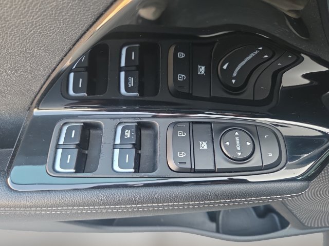 Used 2022 Kia Niro LXS FWD image 17