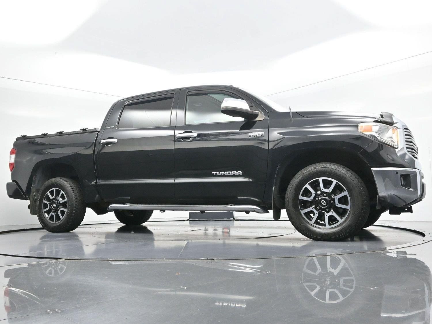 Used 2015 Toyota Tundra Limited w/ Limited Premium Package AWD/4WD image 43