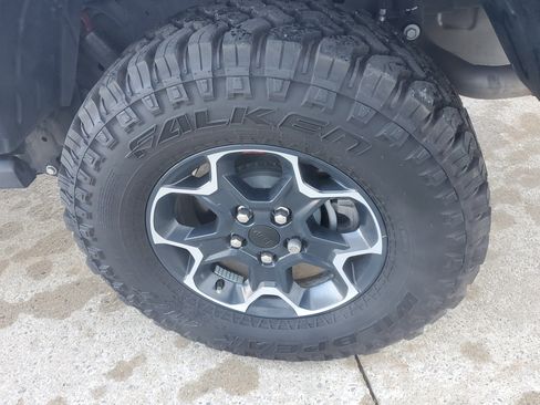 Used 2023 Jeep Gladiator Rubicon w/ LED Lighting Group image 5