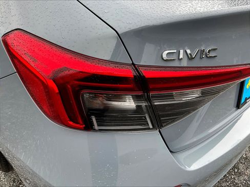 Used 2023 Honda Civic EX image 32
