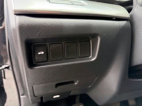 Used 2019 Nissan Maxima 3.5 SV w/ Floor Mat Group FWD image 16