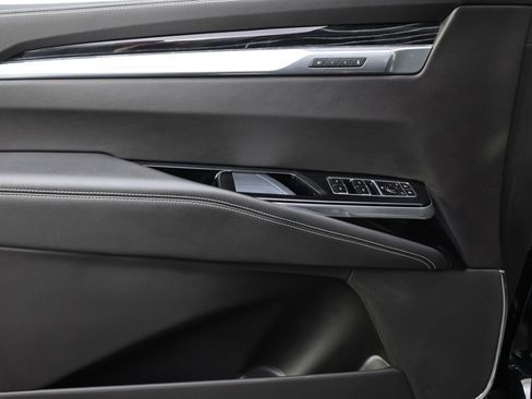 Used 2025 Cadillac Escalade Sport w/ Touring Package image 23