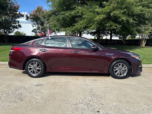Used 2019 Kia Optima LX FWD image 2